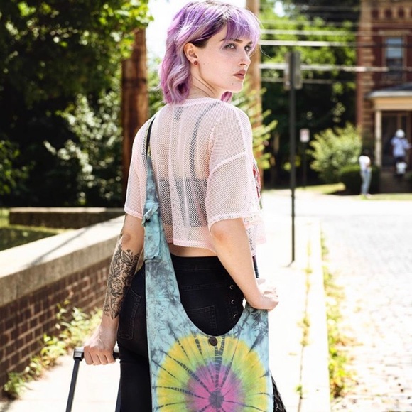 Meet your Posher, Izzy - Picture 2 of 2